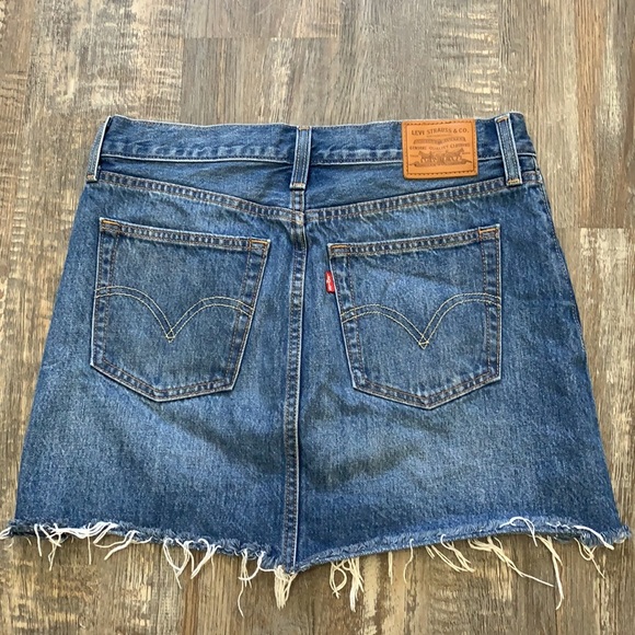 Levi's Dresses & Skirts - LEVI cute jean skirt